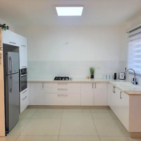 Yalarent Ariston Apartment & Penthouse Tibériade Extérieur photo