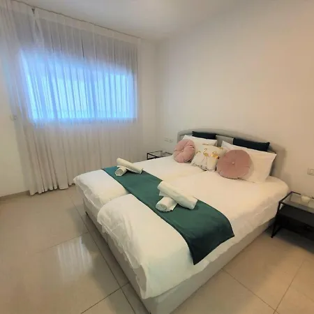 Yalarent Ariston Apartment & Penthouse Tibériade Extérieur photo