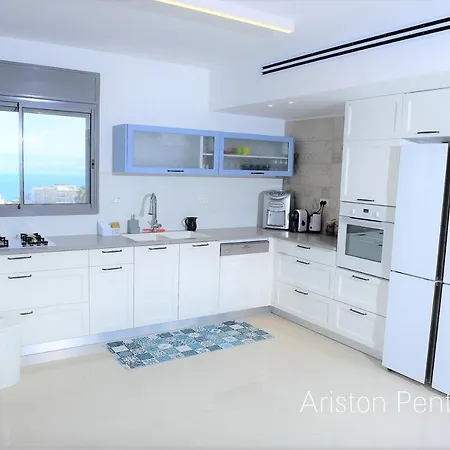 Yalarent Ariston Apartment & Penthouse Tibériade Extérieur photo