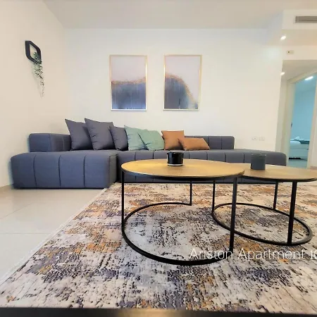 Yalarent Ariston Apartment & Penthouse Tibériade Extérieur photo
