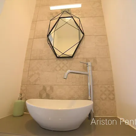 Yalarent Ariston Apartment & Penthouse Tibériade Extérieur photo