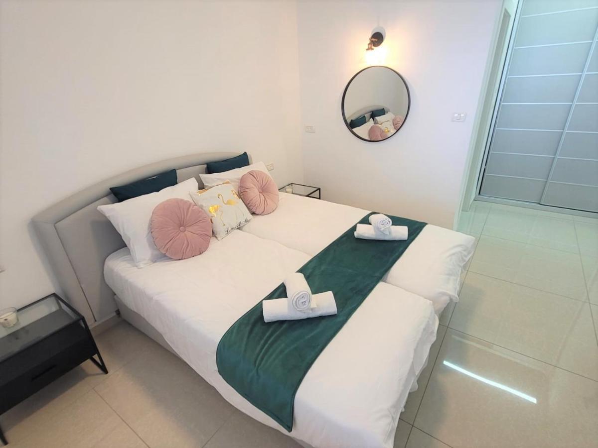Yalarent Ariston & Penthouse Apartment